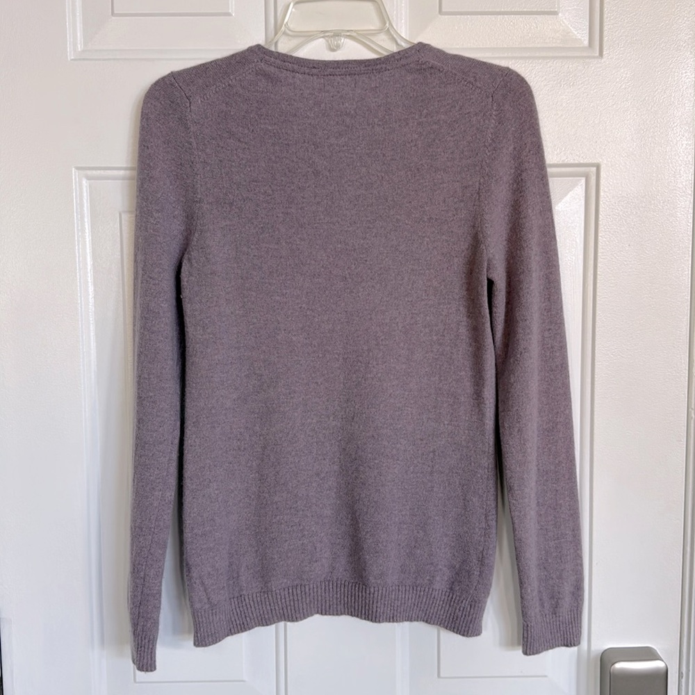 *LIKE NEW* Women's L.L. Bean 100% Cashmere Heather Purple Sweater - Size S - Picture 5 of 8